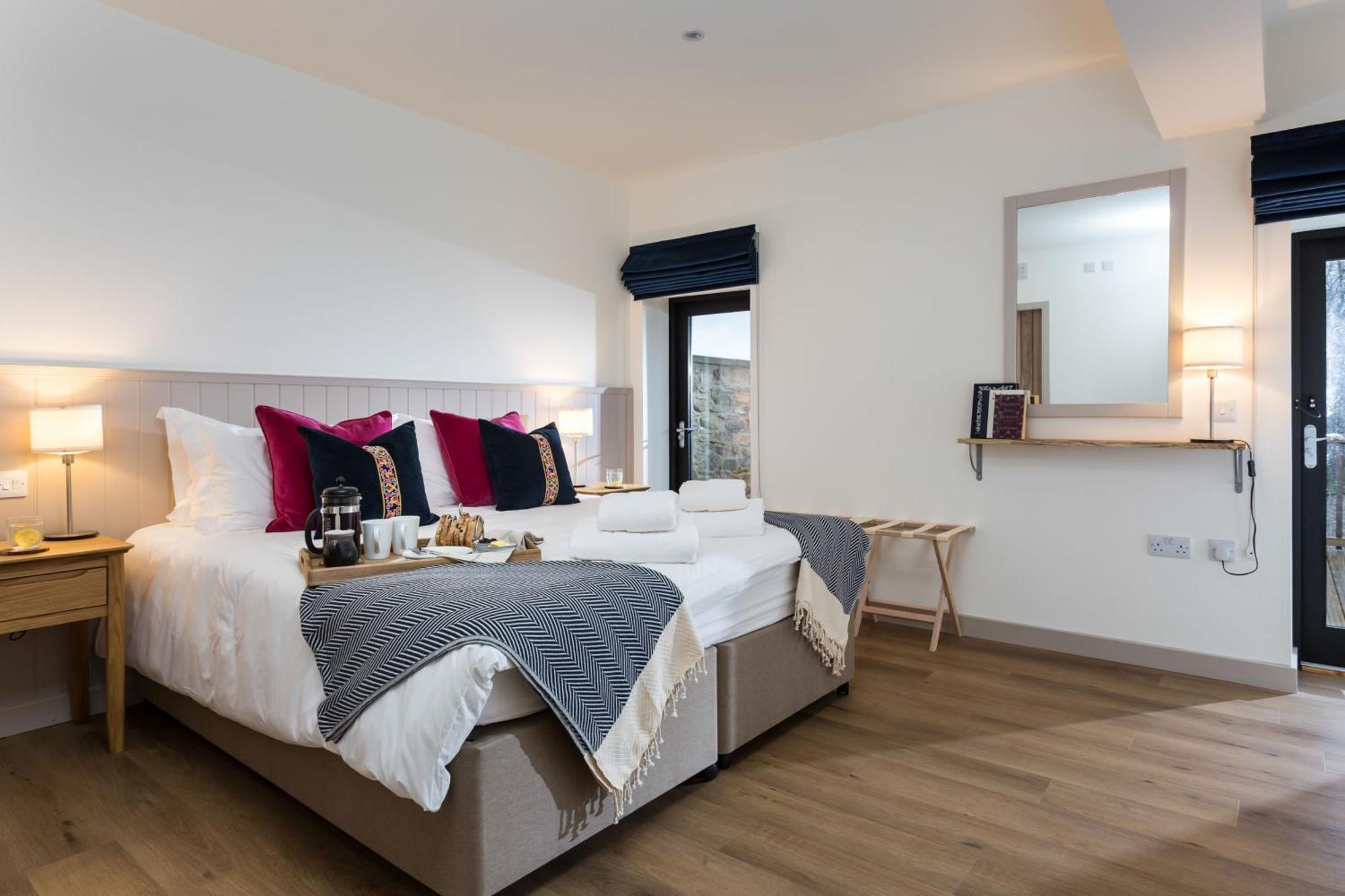 The Barn At Plas Ashpool Sleeps 8 Llandyrnog Exterior photo